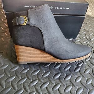 Dr. Scholl's Black and Brown Wedge Booties